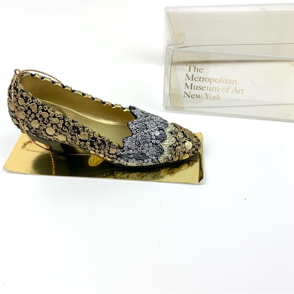 MMA French Sequined Shoe Ornament Roger Vivier for Dior hand painted - Picture 2 of 9